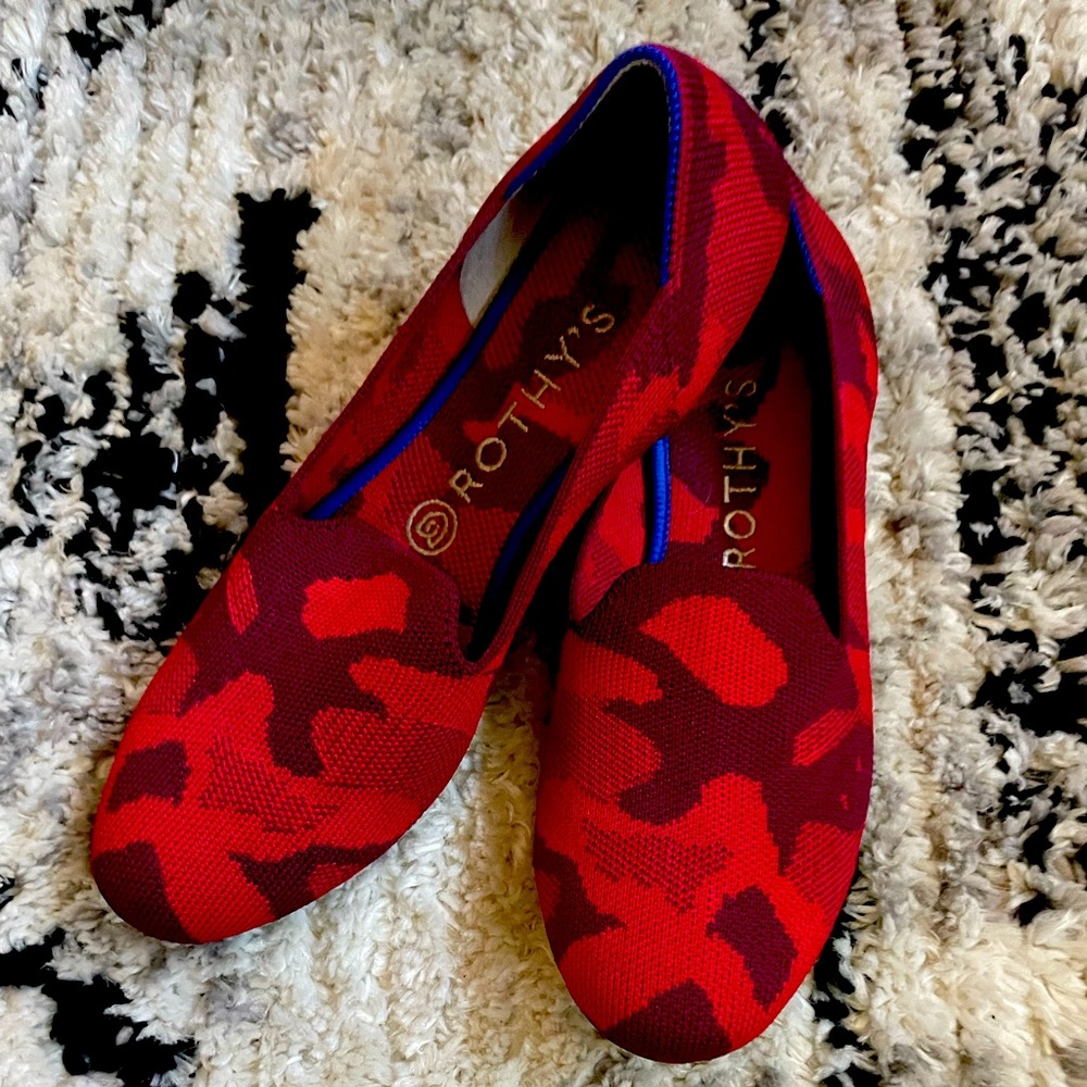 Red Camouflage Rothy’s loafers in perfect condition.